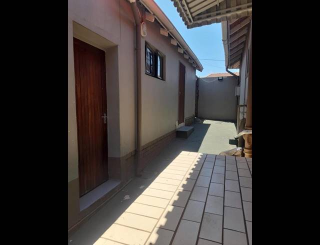 1 BEDROOM PROPERTY TO RENT IN DURBAN NORTH